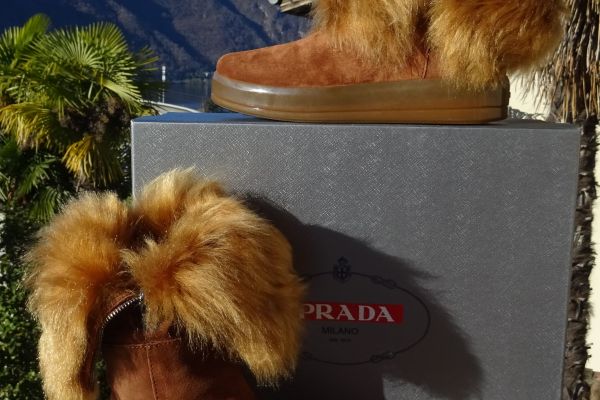 PRADA ORIGINALE! NUOVI ! stivali di camoscio con pelliccia naturale! n. 36,5 e 4 pradaoriginalenuovistivalidica-68de85e205054.jpg