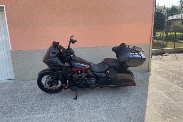 Harley Davidson Road Glide CVO harleydavidsonroadglidecvo1.jpeg