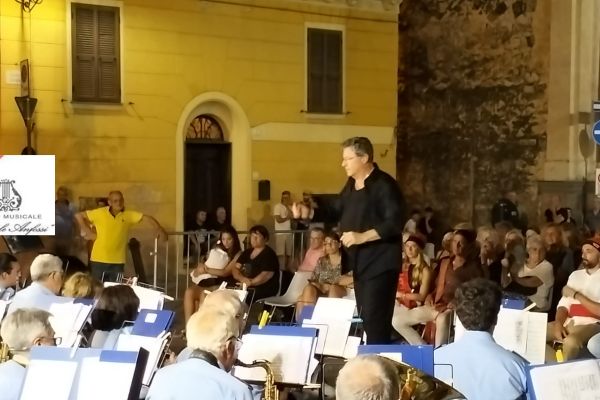 Musica Maestro a Taggia musicamaestroataggia1234.jpg