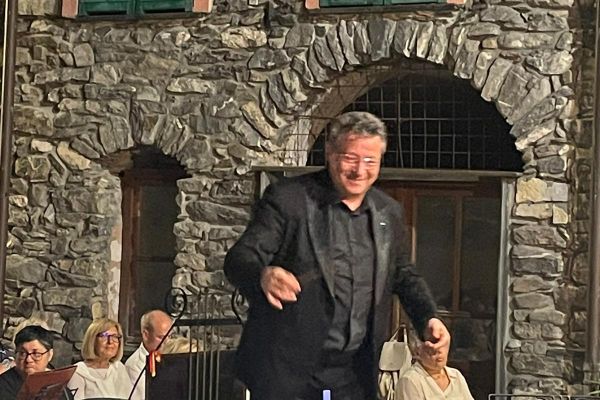 Musica Maestro a Taggia musicamaestroataggia12345678.jpg