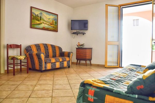 PROMO *14notti >  VILLE 4VANI sul MARE di Torre Pali promo14nottiville4vanisulmared12345.jpg