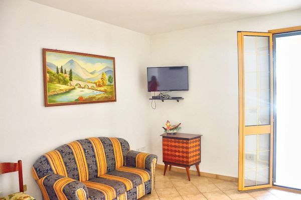 PROMO *14notti >  VILLE 4VANI sul MARE di Torre Pali promo14nottiville4vanisulmared123456.jpg