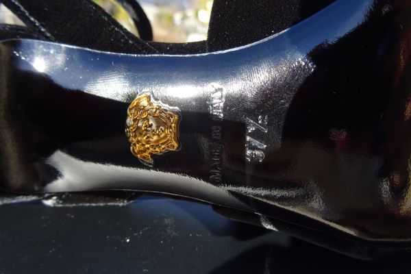 VERSACE ORIGINALI e NUOVI! scarpe taglia 37,5 (37) e 38,5 (38) versaceoriginalienuoviscarpeta-6803a4fa04722.jpg