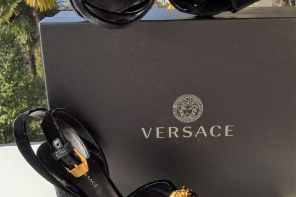 VERSACE ORIGINALI e NUOVI! scarpe taglia 37,5 (37) e 38,5 (38) versaceoriginalienuoviscarpeta-6803a5062f7c6.jpg