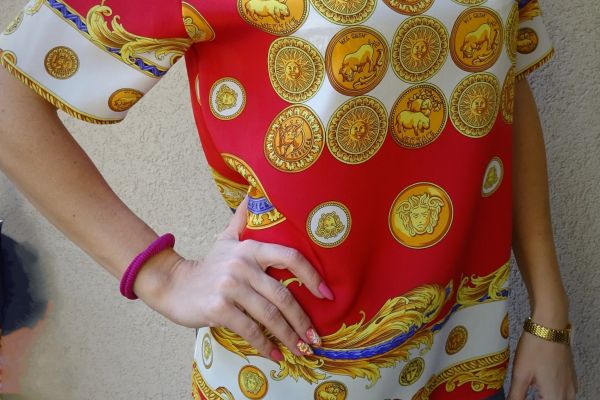 VERSACE ORIGINALE e NUOVA! camicetta 100% SETA! taglia 40 IT versaceoriginaleenuovacamicett-6803a1285e43e.jpg