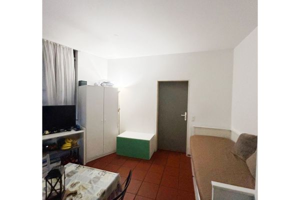Cercasi subentrante 2 locali cercasisubentrante2locali1234.jpg