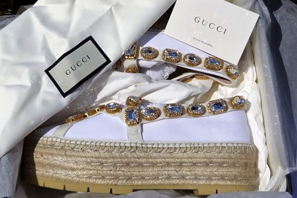 GUCCI ORIGINALE e NUOVE! comode mocassini con suola alta, decorate con strass!) guccioriginaleenuovecomodemoca-688a672f138a5.jpg