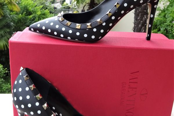 VALENTINO ORIGINAL! NEW! size: 37, 38, 38,5, 39, 40 valentinooriginalnewsize373838-65d5266d5ab7f.jpg