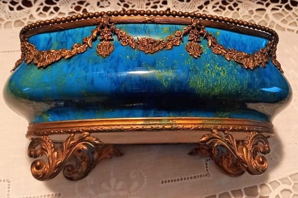 Paul Millet (1870-1950) Sevres , centrotavola ovale  firmato sul fondo  MP ( fir paulmillet18701950sevrescentro1.jpg