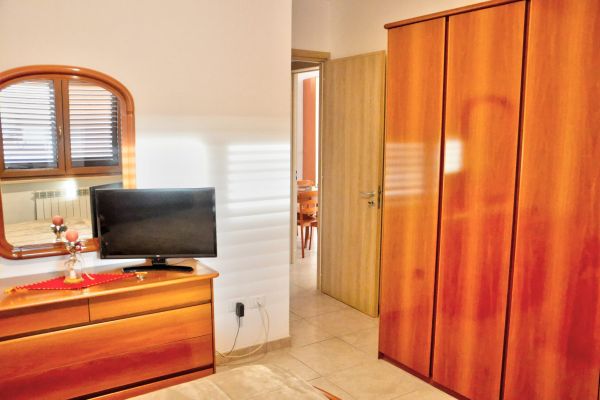 A PRESICCE-ACQUARICA (LECCCE) Location di pregio al primo piano apresicceacquaricalecccelocati-67f7e20876367.jpg