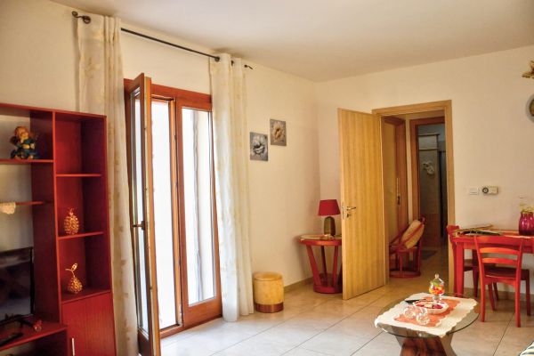 A PRESICCE-ACQUARICA (LECCCE) Location di pregio al primo piano apresicceacquaricalecccelocati-67f7e20b48ff7.jpg