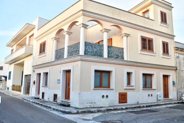 A PRESICCE-ACQUARICA (LECCCE) Location di pregio al primo piano apresicceacquaricalecccelocati-67f7e27ace6bb.jpg
