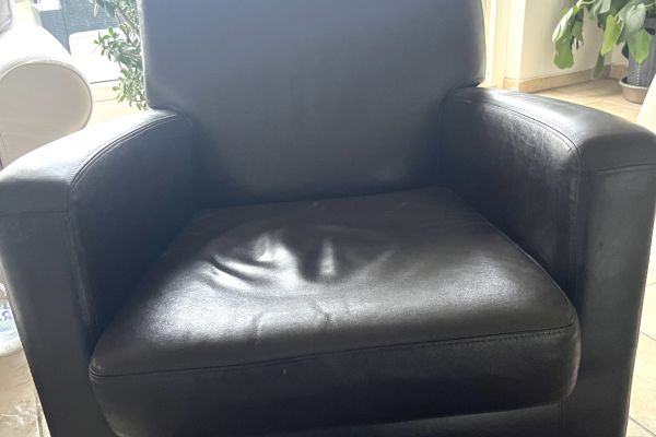 2 poltrone, vera pelle, usate 2poltroneverapelleusate12.jpeg