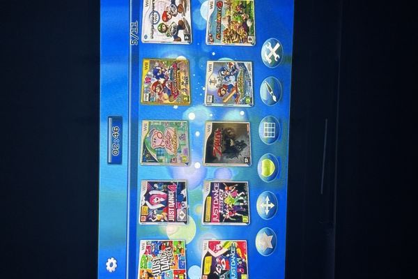 Vendo Wii + Telecomando + 101 Giochi. vendowiitelecomando101giochi1234.jpg