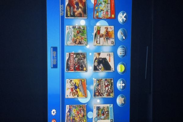 Vendo Wii + Telecomando + 101 Giochi. vendowiitelecomando101giochi12345.jpg
