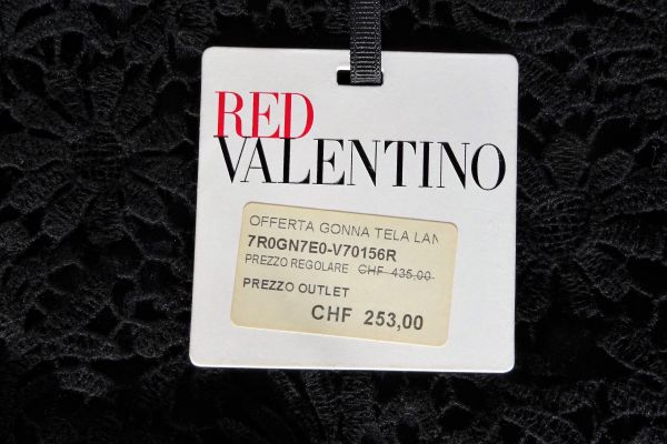 VALENTINO ORIGINAL! NEW! LACE SKIRT size 36 (42IT) valentinooriginalnewlaceskirts-664e62c1ac49e.jpg