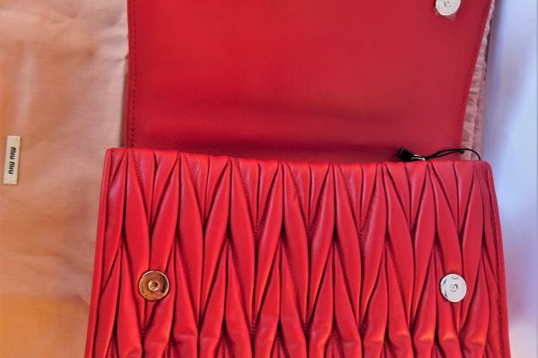 MIU MIU borsa di pelle decorata con strass ORIGINALE e NUOVA! miumiuborsadipelledecoratacons-680160b054c90.jpg