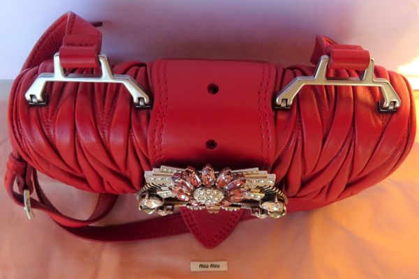 MIU MIU borsa di pelle decorata con strass ORIGINALE e NUOVA! miumiuborsadipelledecoratacons-680160b8b4e49.jpg