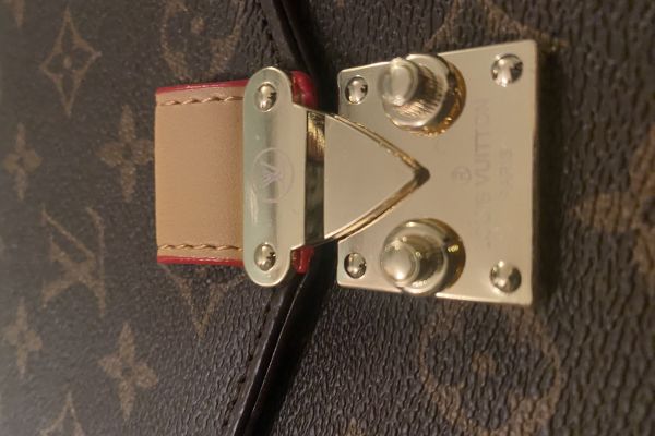 Borsa Louis Vuitton a tracolla borsalouisvuittonatracolla1.jpeg