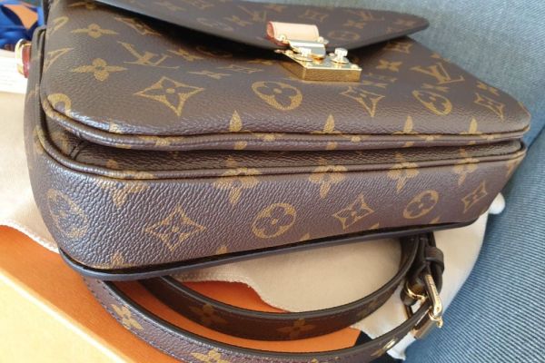 Pochette Metis originale Louis Vuitton pochettemetisoriginalelouisvui.jpeg
