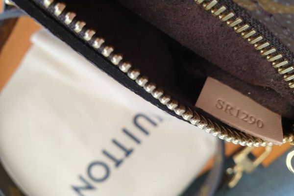 Pochette Metis originale Louis Vuitton pochettemetisoriginalelouisvui123456.jpeg