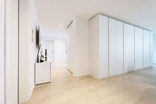 RISTRUTTURATO E SIGNORILE APPARTAMENTO DI 5.5 LOCALI ristrutturatoesignorileapparta123.jpg