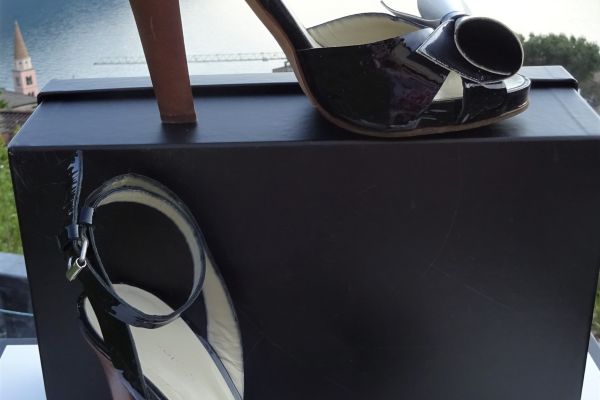 POLLINI ORIGINALE! sandali con fiocco molto carini taglia 37,5 (37) pollinioriginalesandaliconfioc-67f7ccf860ded.jpg