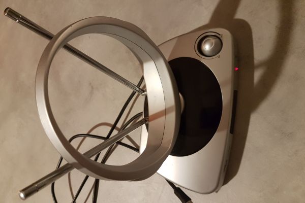 Antenna oscillante Cobra x Tv antenninooscillantecobra1.jpg