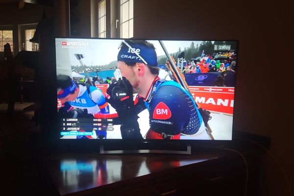 Televisore Sony 48.5 pollici televisoresony485pollici123.jpeg