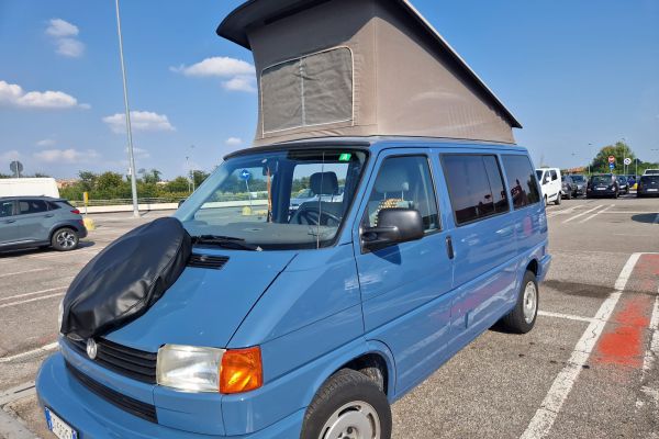 Volkswagen  T4 caravelle camperizzato volkswagent4caravellecamperizz.jpg