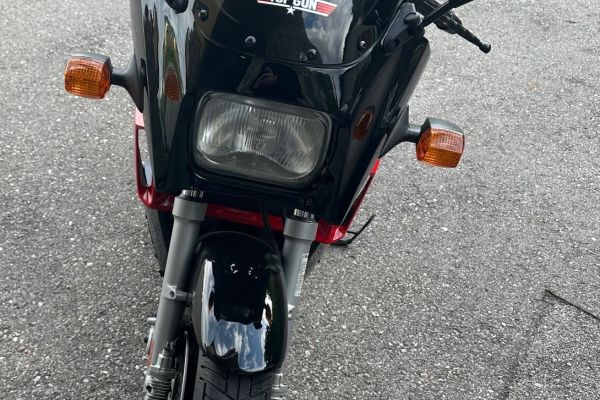 Kawasaki GPZ 750 R Top Gun kawasakigpz750rtopgun.jpg
