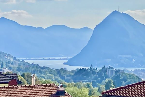 DINO (Lugano): bellissimo appartamento duplex di 4 LOC, vista lago dinoluganobellissimoappartamen12.jpg