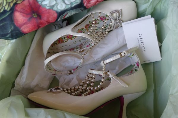 SPLENDIDE SCARPE DA FESTA GUCCI ORIGINALE! CON UN TACCO COMODO! hanno un difetto splendidescarpedafestagucciori-687fae5865001.jpg