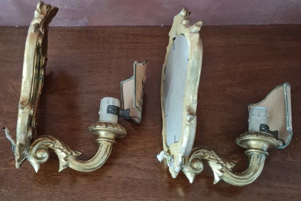 Coppia di  piccole appliques  d'antan ,cornice sagomata realizzata in legno dora coppiadipiccoleappliquesdantan12.jpg