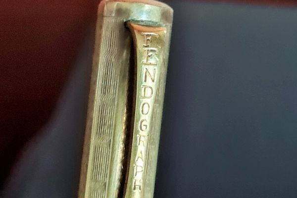 FENDOGRAPH  antica penna portamina  (1937), laminata oro, clip oro 18 Kr fendographanticapennaportamina1.jpg