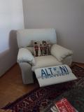poltrona in pelle bianca con recliner poltronainpellebiancaconrecliner.jpg