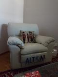 poltrona in pelle bianca con recliner poltronainpellebiancaconrecliner1.jpg