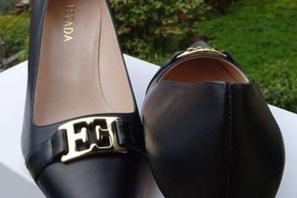 ESCADA Scarpe In Pelle  taglia 41 ORIGINALE E NUOVI escadascarpeinpelletaglia41ori-67f57cfce0f7f.jpg