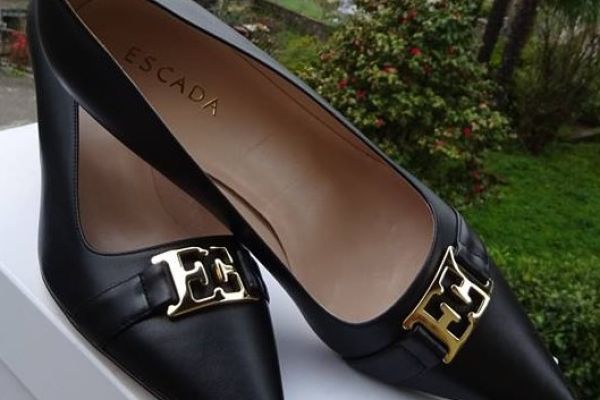ESCADA Scarpe In Pelle  taglia 41 ORIGINALE E NUOVI escadascarpeinpelletaglia41ori-67f57d00690e1.jpg