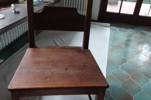 2 sedie di legno massiccio 2sediedilegnomassiccio1234.jpeg