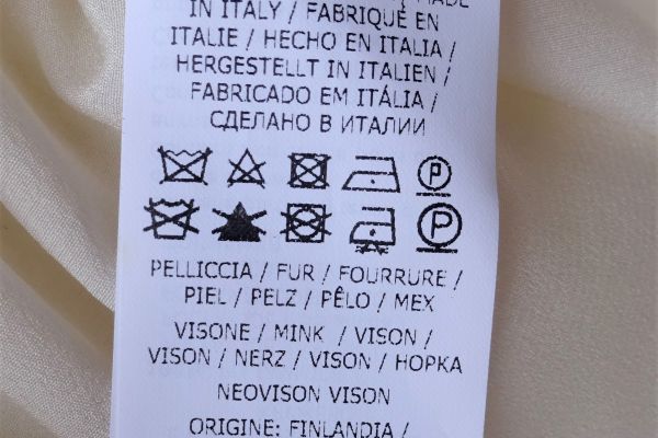 BLUMARINE Abito in pizzo con visone. 96% SETA! il color panna Taglia 42-44 blumarineabitoinpizzoconvisone-67fc0e0b561ca.jpg