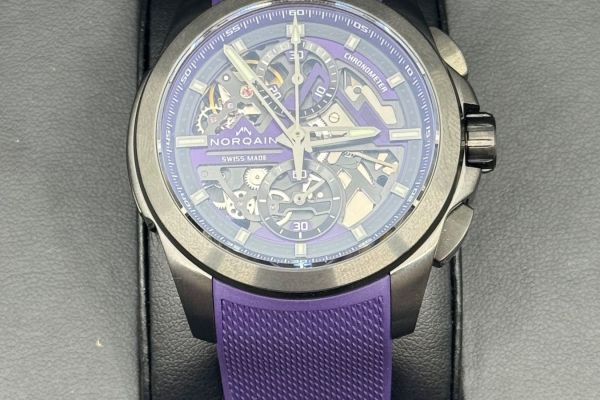 Norqain Independence Skeleton Chrono 42mm norqainindependenceskeletonchr1234.jpg