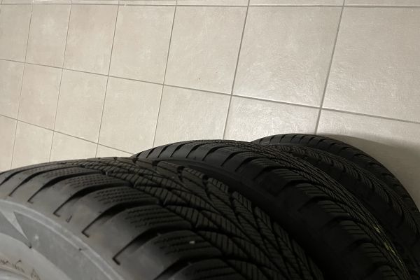 Gomme auto invernali 205/55R16 gommeautoinvernali20555r1612.jpeg