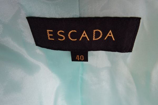 ESCADA  ORIGINAL AND NEW!jacket size 40 (46 IT) escadaoriginalandnewjacketsize-666cbc9b5b2b9.jpg