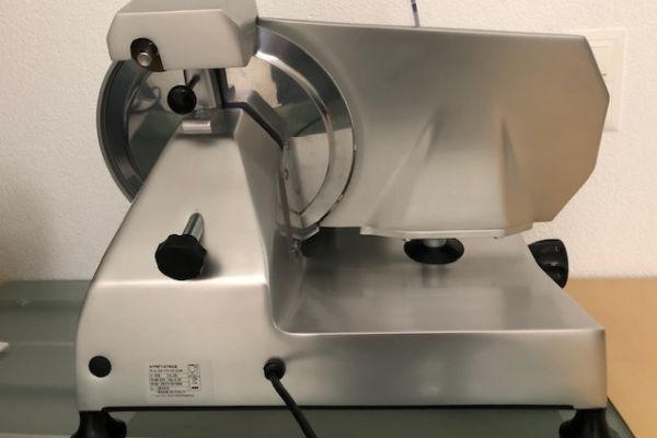 Affettatrice Mistro GS 275 CE affettatricemistrogs275ce-67eff82d075ed.jpg