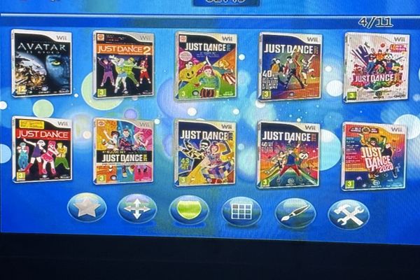 Vendo Wii + cavi + chiavetta USB 101 giochi + 7 CD di giochi. vendowiicavichiavettausb101gio-684b73e78cb62.jpg