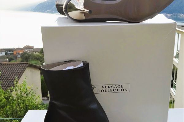 VERSACE ORIGINAL! NEW! leather boots size 39 and 40 versaceoriginalnewleatherboots-66feababb8408.jpg