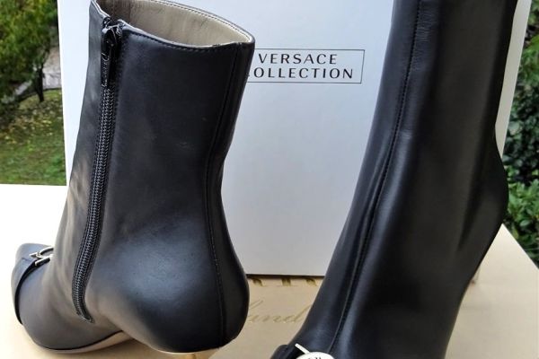VERSACE ORIGINAL! NEW! leather boots size 39 and 40 versaceoriginalnewleatherboots-66feabcd73876.jpg