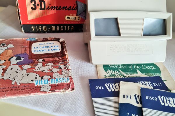 Visore stereoscopico View-Master Model G degli anni '60, visorestereoscopicoviewmasterm1.jpg