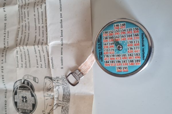 Antico nastro DBGM ' Misuratere ' per la deterninazione  del peso dei bovini anticonastrodbgmmisuratereperl1.jpg